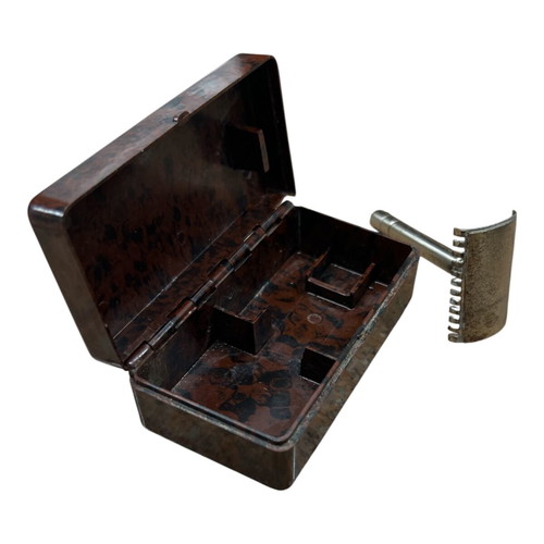 Gillette vintage shaving set used, bakelite brown box