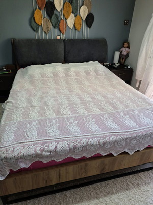 Handmade crocheted blanket like new 210×200