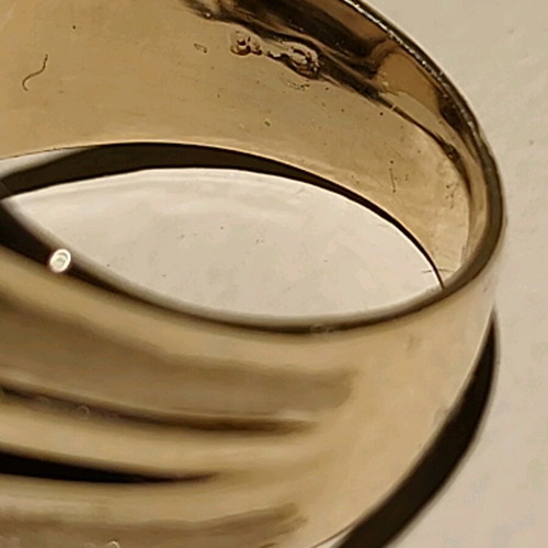 Gold men's ring 14k like new with enamel and anchor design