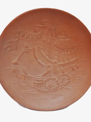 Bulgarian folk ceramic wall plate like new, 17.5 cm