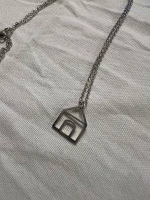Silver necklace house pendant harry's house new