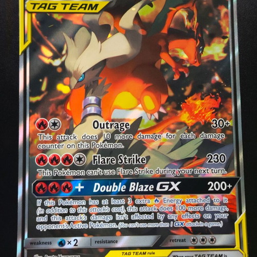 Pokemon Reshiram & Charizard GX (SM 201) Jumbo Card new
