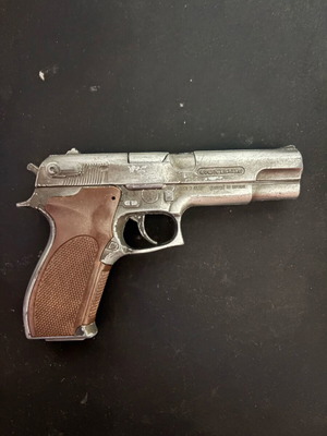 Toy Beretta Capsule Gun like new