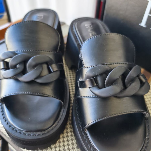 Favela women's platform sandals like new, black, size 38