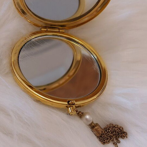 Vintage bag mirror like new