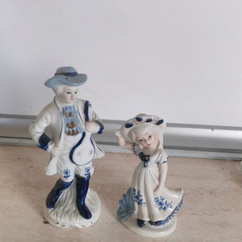 Porcelain decorative set like new