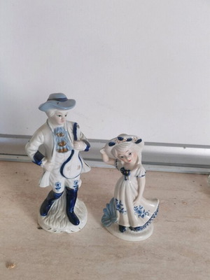 Porcelain decorative set like new