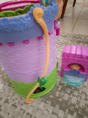 Rapunzel Tower Playset like new