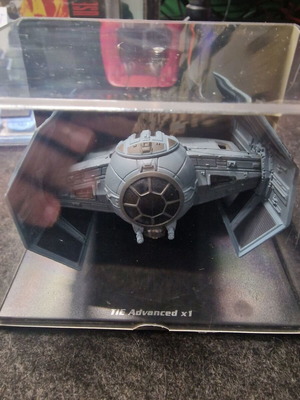 Star Wars TIE Advanced x1 in excellent condition