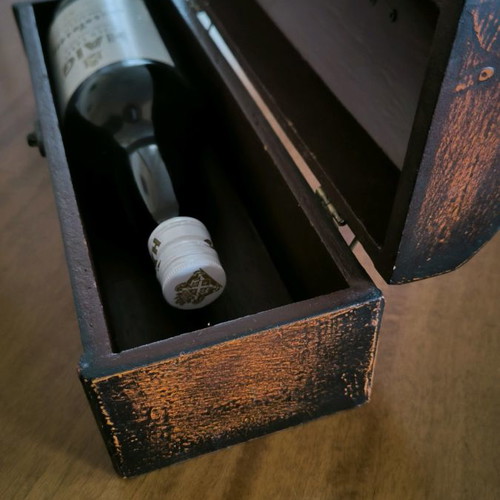 Vintage wooden wine case hand-painted