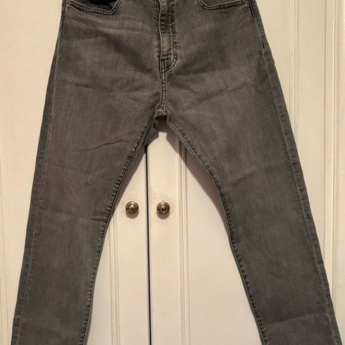 Levi's men's jeans used, size W34, gray