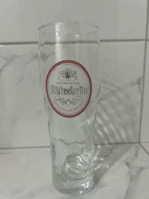 Немска халба 0.500 л нова, елегантна