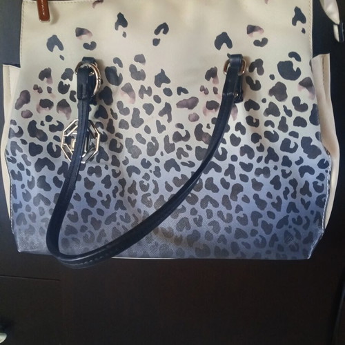 Women's shoulder bag new, black and white