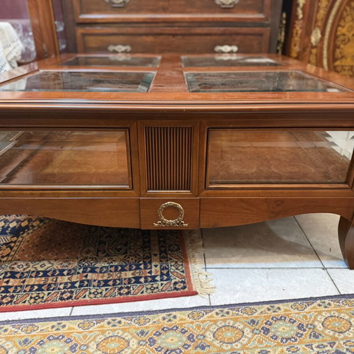 Coffee table like new, height 0.47m, width 1.13m