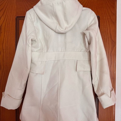 White coat with hood size M used, elegant fitted style