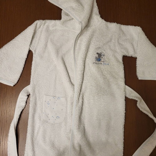 Bathrobe for boy 3 years like new