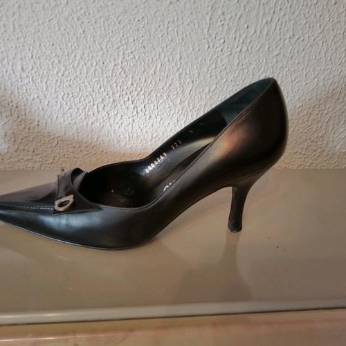 Salvatore Ferragamo pumps used, black, size 39.5