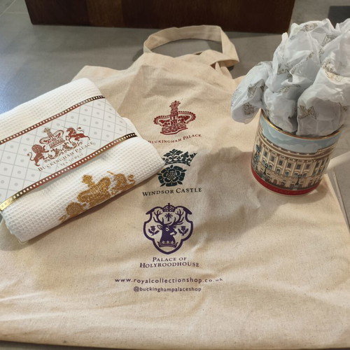 Royal Collection Trust Buckingham Palace memorabilia set