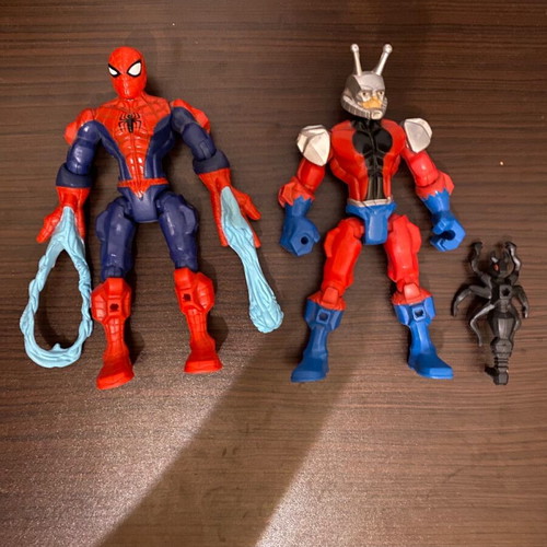 Hero Mashers authentic Spider Man and Ant Man figures