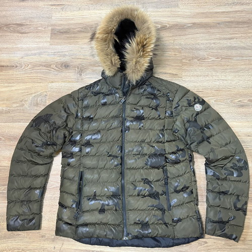 Moncler Byron camo camouflage puffer down jacket used, size L