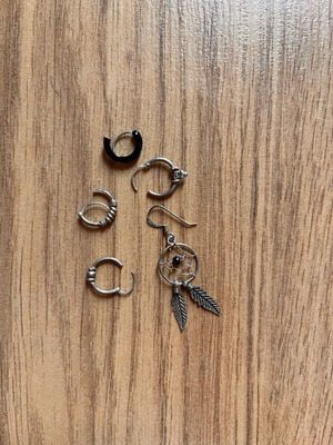 Silver earrings like new, set of 5 pieces