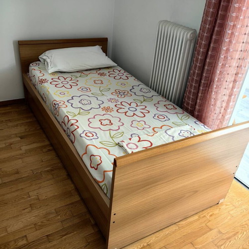 Children's bedroom set like new with bookshelf, desk and two single beds