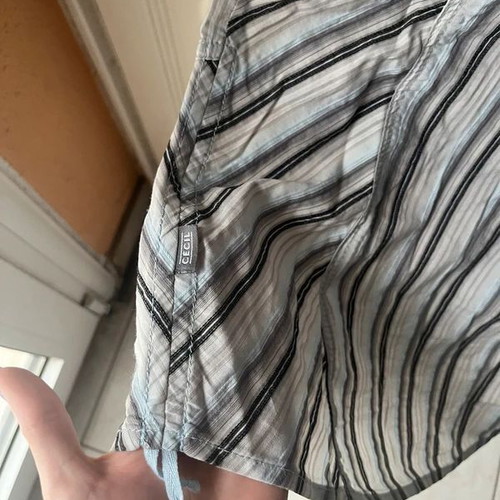 Set of two women's short-sleeve shirts size Medium like new