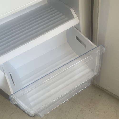 Delonghi refrigerator freezer