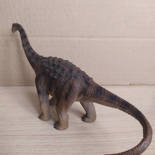 Saltasaurus Dinosaur Figure 24 cm Schleich like new