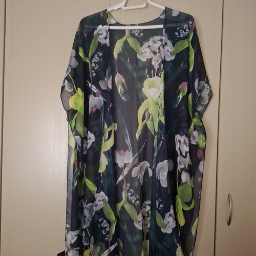 Verde caftan with blue and green colors