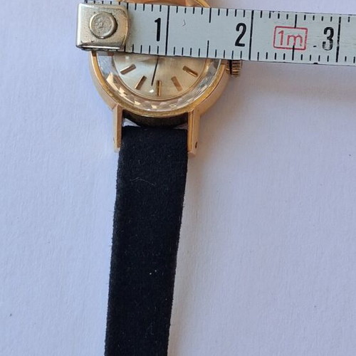 Omega retro 1980 women's wristwatch, Swiss collection