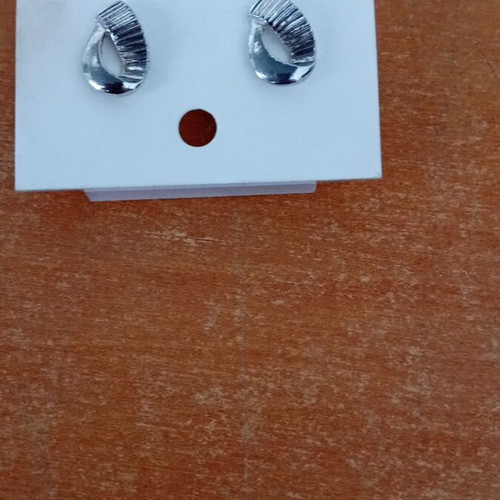 Steel earrings like new, silver color