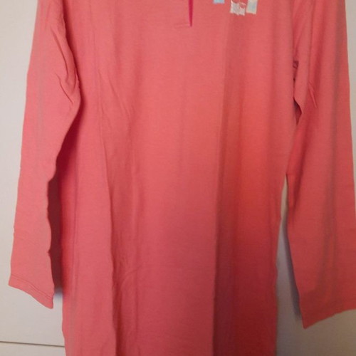 Triumph nightgown medium like new, red