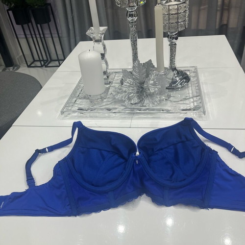 Women's bra with wide back and rich push up, new, size 85D