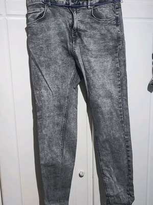 Pull & Bear men's skinny fit pants like new, size 42