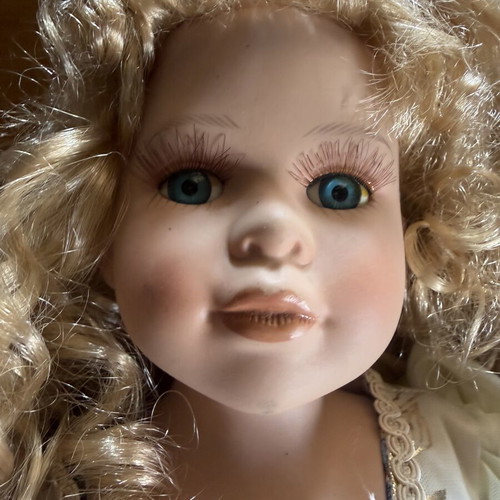 Collectible Victorian Style Porcelain Doll 40cm