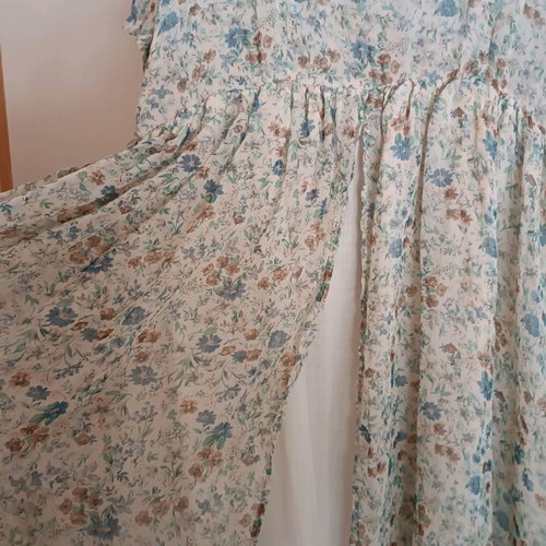 Dress used size M romantic with waist tie