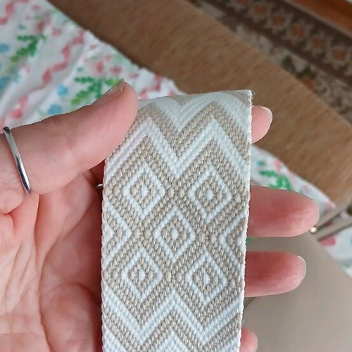 Beige banana bag like new