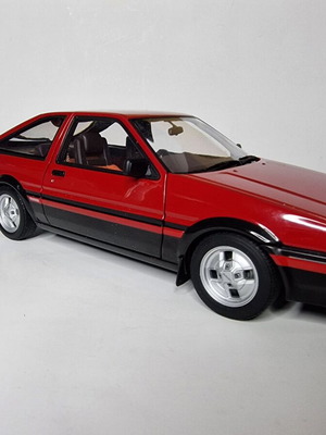 Autoart Toyota Sprinter Trueno GT Apex (AE86) Metal Model Scale 1:18 new