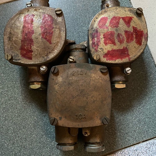 Ship bronze distribution box like new