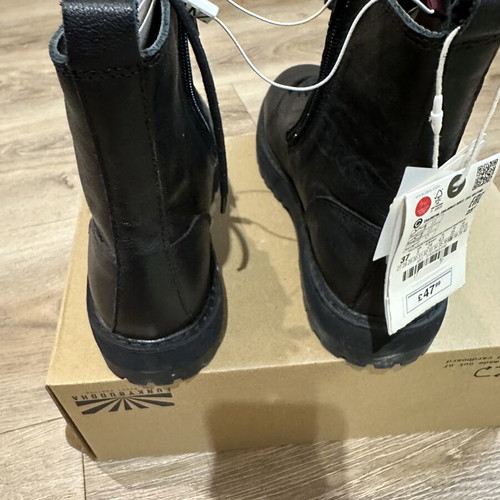 Zara leather ankle boots size 37, black