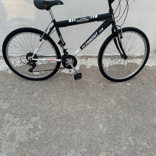 Clermont mountain bike used with gears, black