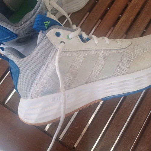 Adidas athletic shoes size 40 like new, white and blue