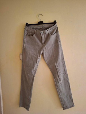 Olive green long pants like new, size L/46, tight fit
