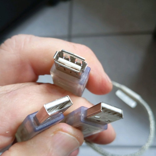 Usb extension cable with 2 usb outputs like new, transparent