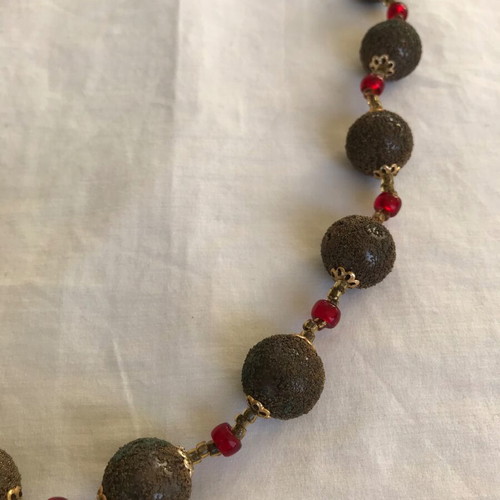 Vintage necklace used, brown and red