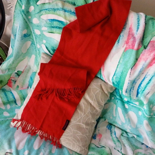 Red scarf like new Alexi Andriotti with gift purple pashmina