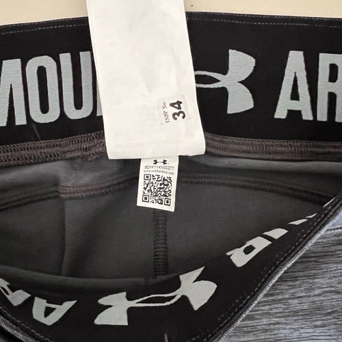 Under Armour women's sports set like new, size S/M