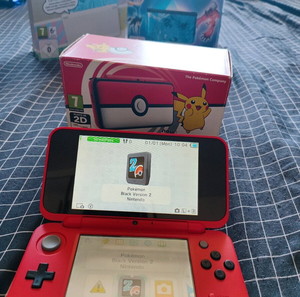 pokeball 2ds with box new 2ds Nintendo XL