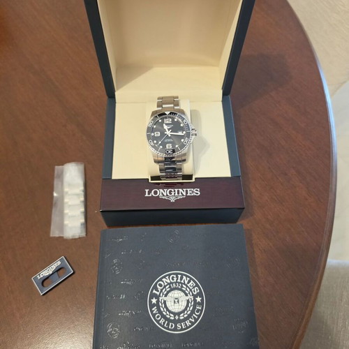 Longines HydroConquest wristwatch, black, full set